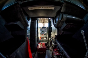 b1-cockpit-interior.jpg