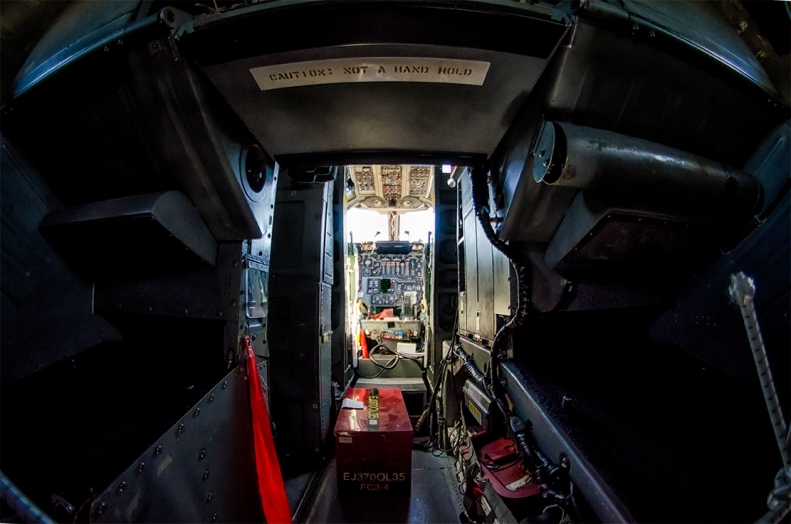 B1-Cockpit-Interior